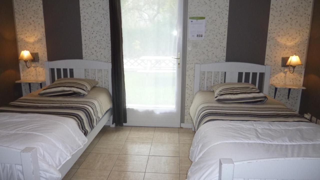 Les Garennes Bed & Breakfast Favieres  Ngoại thất bức ảnh