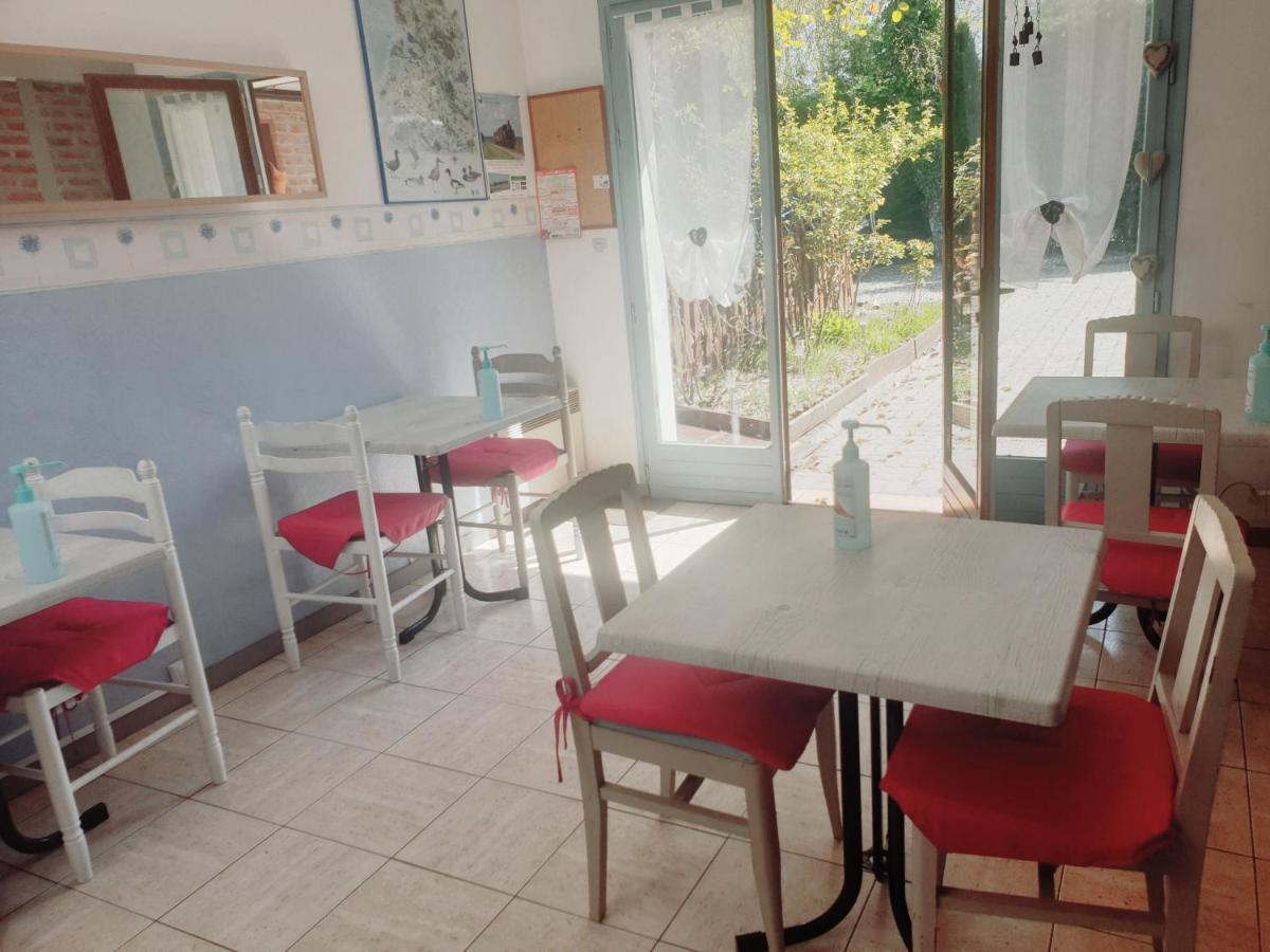 Les Garennes Bed & Breakfast Favieres  Ngoại thất bức ảnh
